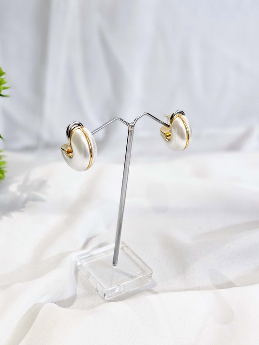 Glossy Pearl hoop