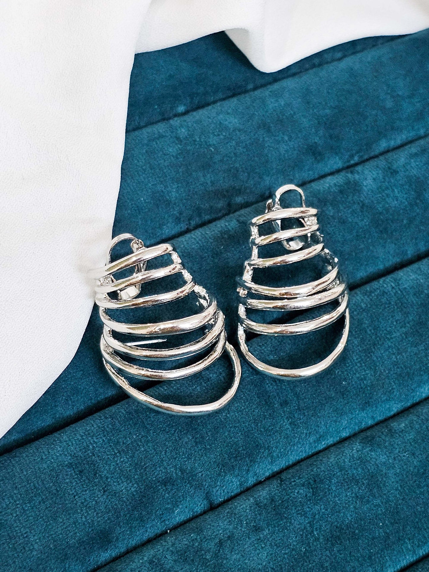 Multi Rings Ear Cuff