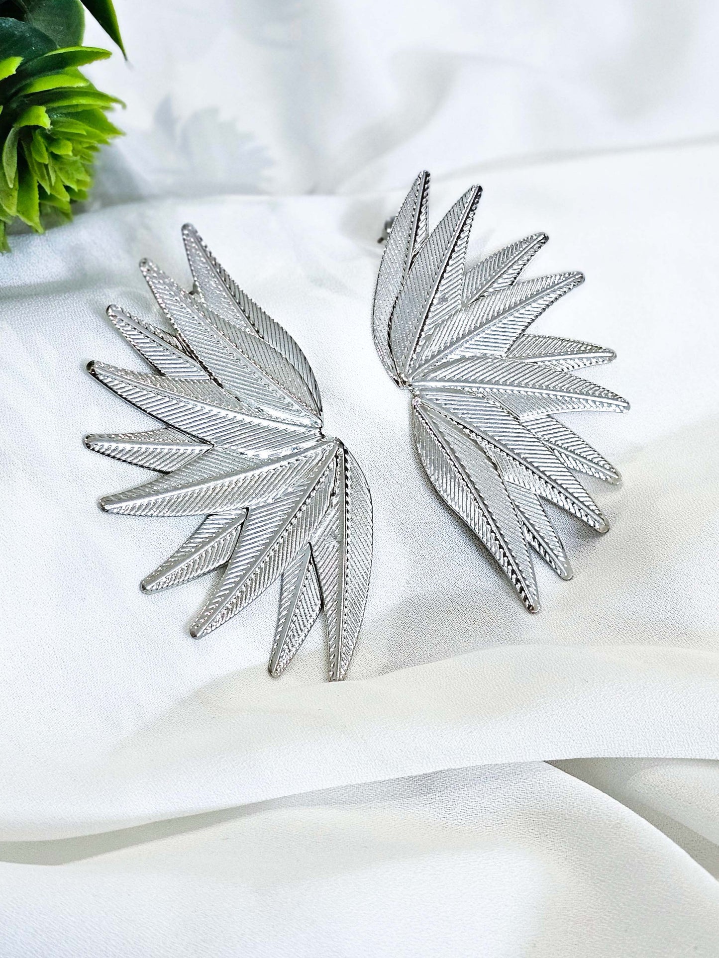 Wings of Aurora Dangler