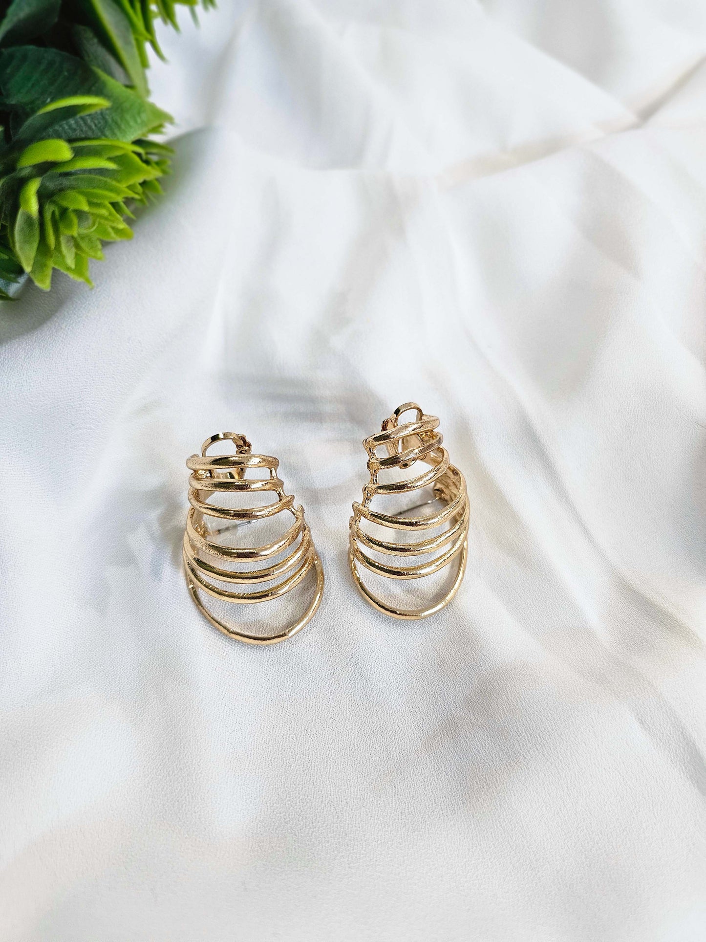 Multi Rings Ear Cuff