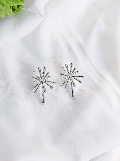 Mini Dagger Stud