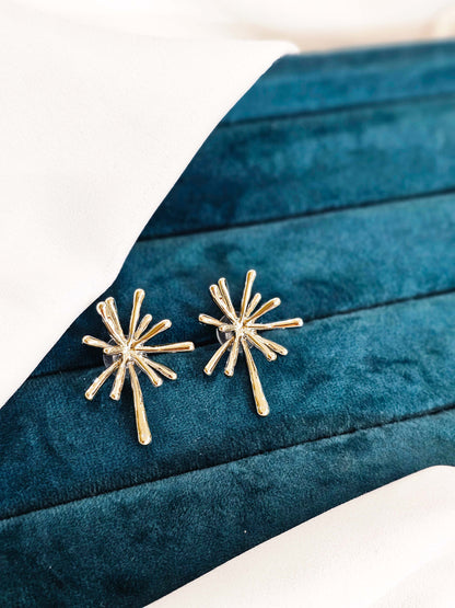 Mini Dagger Stud
