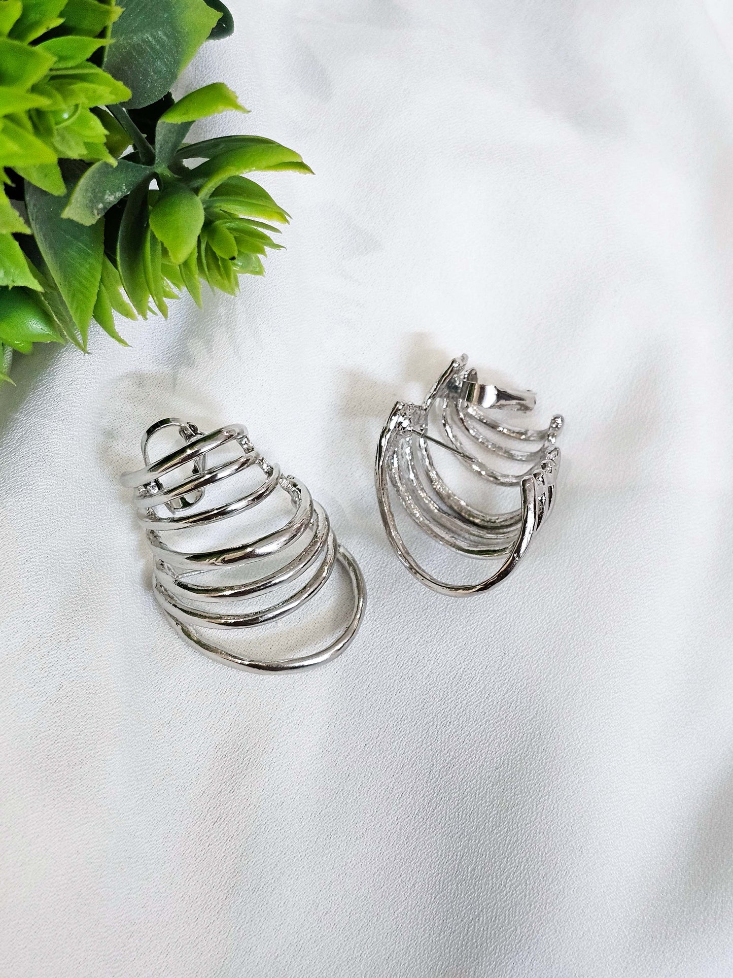 Multi Rings Ear Cuff