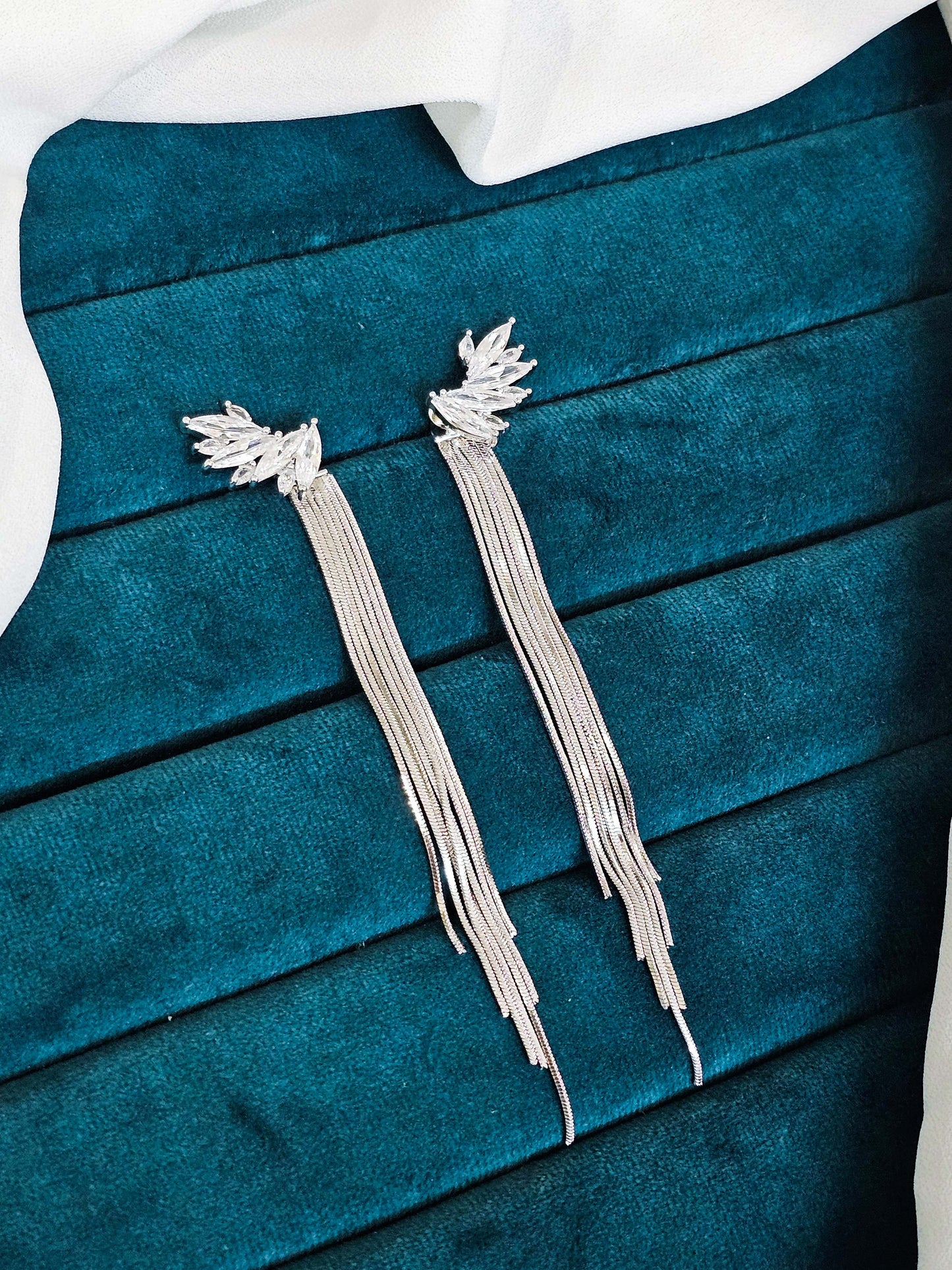 Versatile Glide Dangler